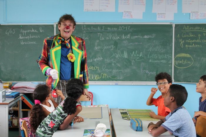Animation clown en classe primaire à La Réunion